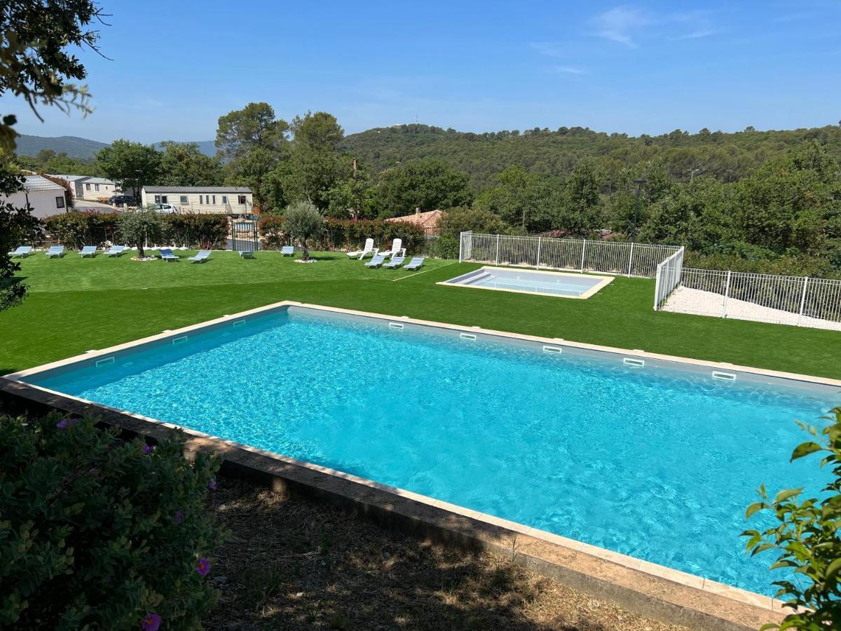 Joli Mobil-Home De Vacances, Ideal Pour Les Familles Rocbaron Luaran gambar